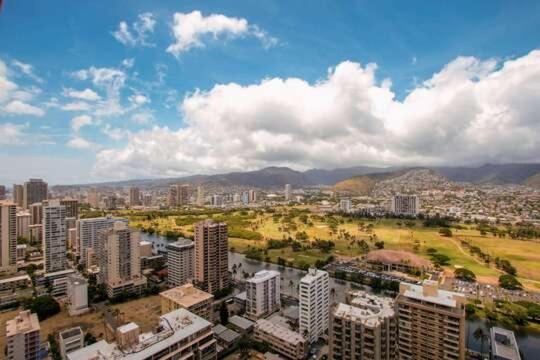 Deluxe Panoramic Mountain View Condo - 37Th Floor, Free Parking & Wifi Condo Honolulu Dış mekan fotoğraf