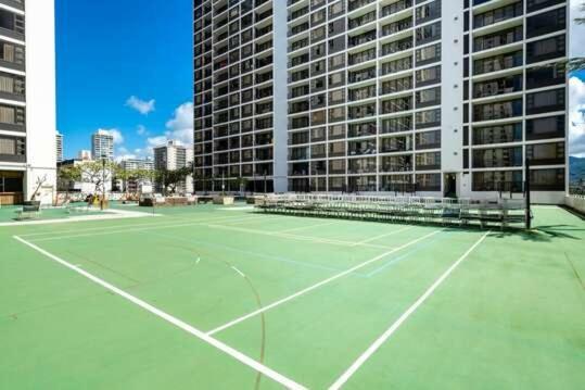 Deluxe Panoramic Mountain View Condo - 37Th Floor, Free Parking & Wifi Condo Honolulu Dış mekan fotoğraf
