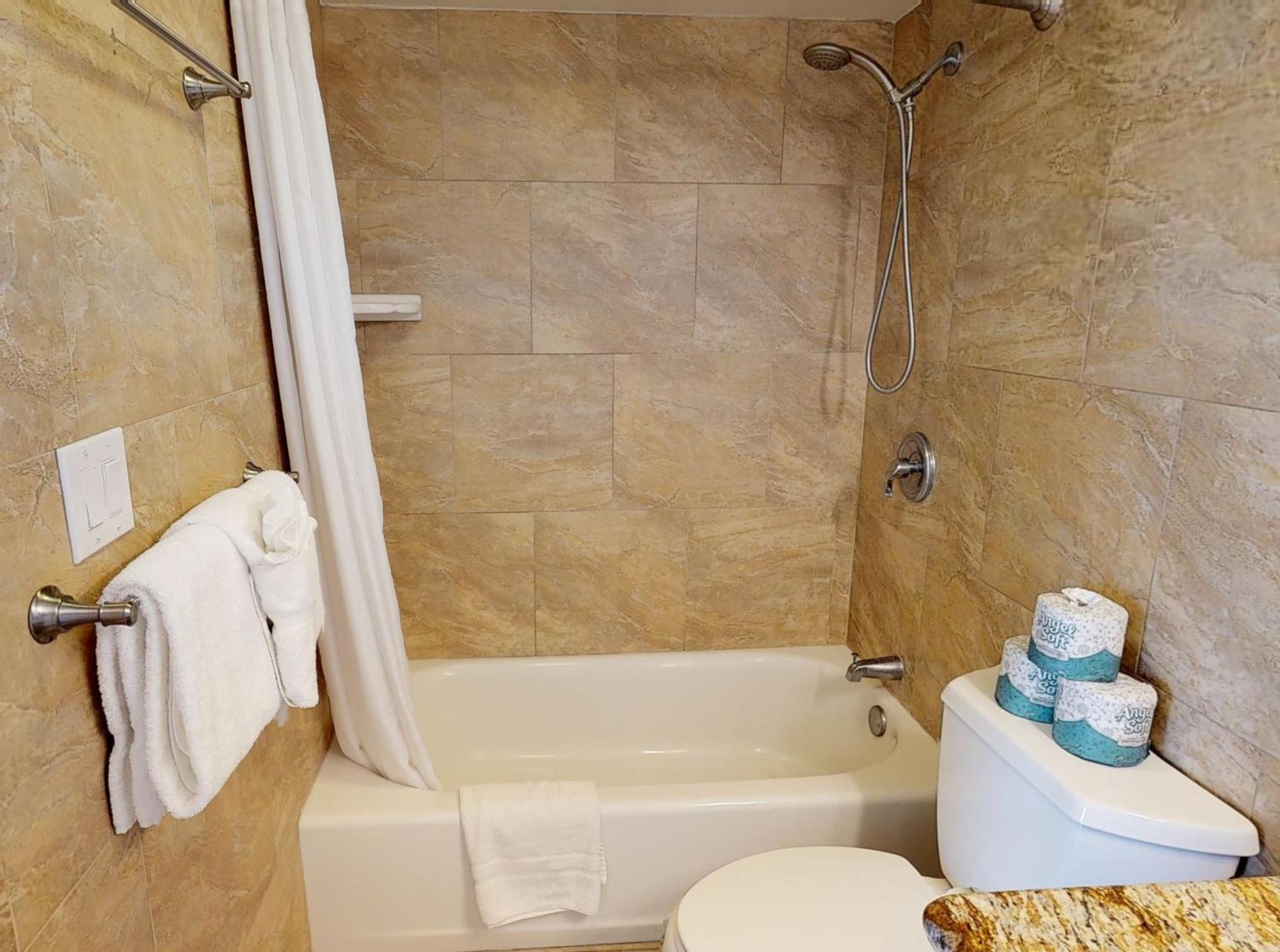 Deluxe Panoramic Mountain View Condo - 37Th Floor, Free Parking & Wifi Condo Honolulu Dış mekan fotoğraf